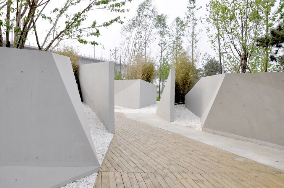 008 Sunken garden by Plasma Studio