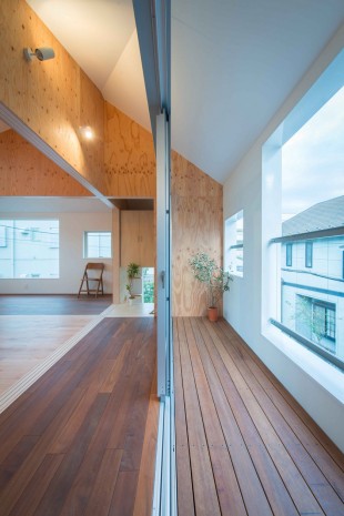 space4 & balcony