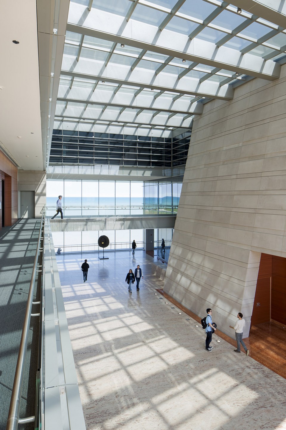 版权 Tom Rossiter : Atrium 大厅