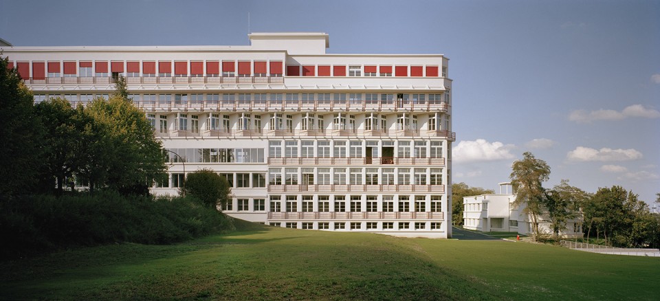 004-clermont ferrand school of architecture by du besset lyon