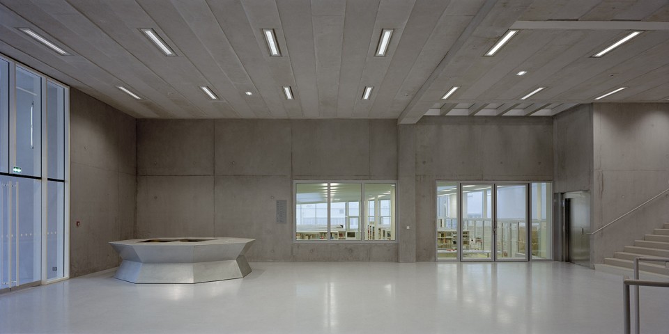 009-clermont ferrand school of architecture by du besset lyon