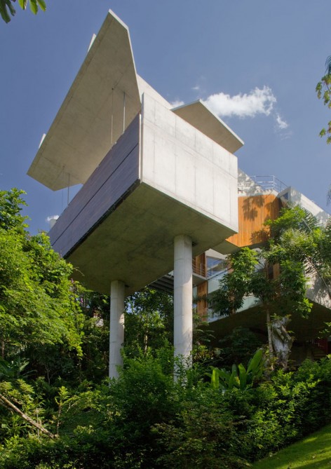 002-House in Ubatuba by spbr arquitetos