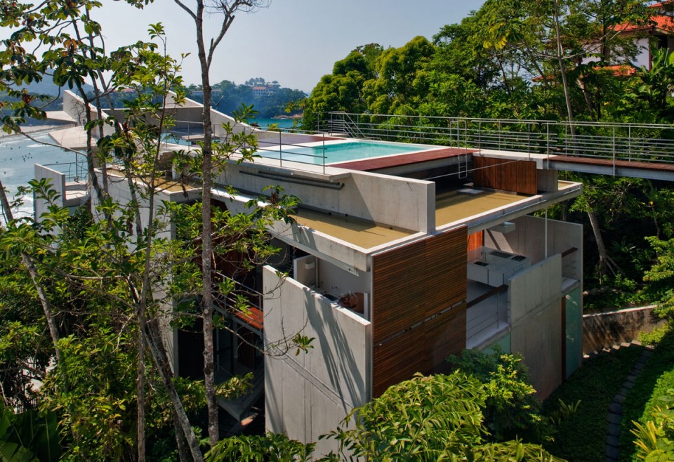 005-House in Ubatuba by spbr arquitetos