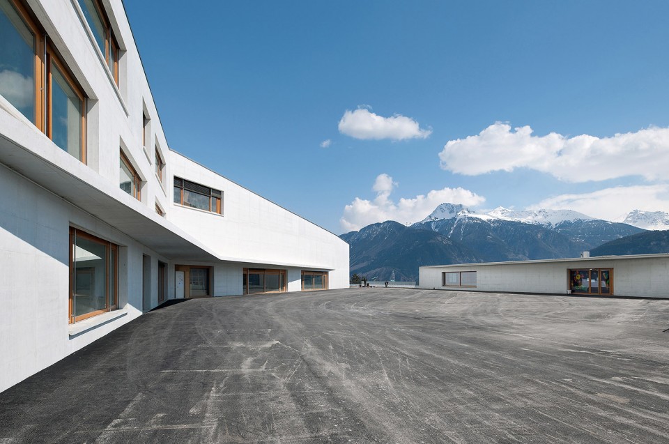 006-School complex in Chermignon by FREI REZAKHANLOU