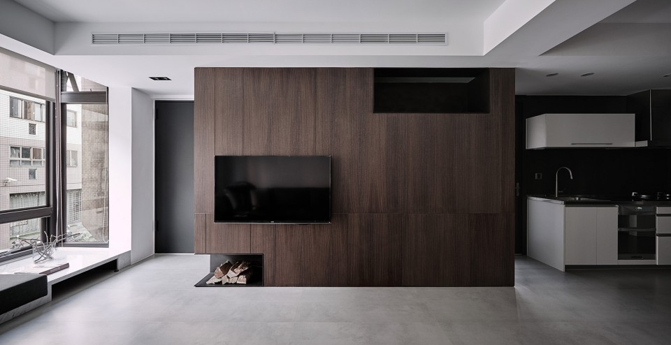Simple and stylish new home by Z-AXIS DESIGN - 14-01