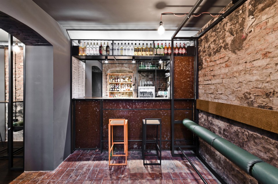 003-Źródło.bar by Adam Wiercinski Architekt