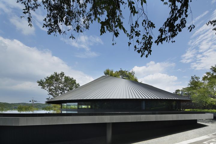 005-Sayama Lakeside Cemetery Community Hall by Hiroshi Nakamura & NAP 0