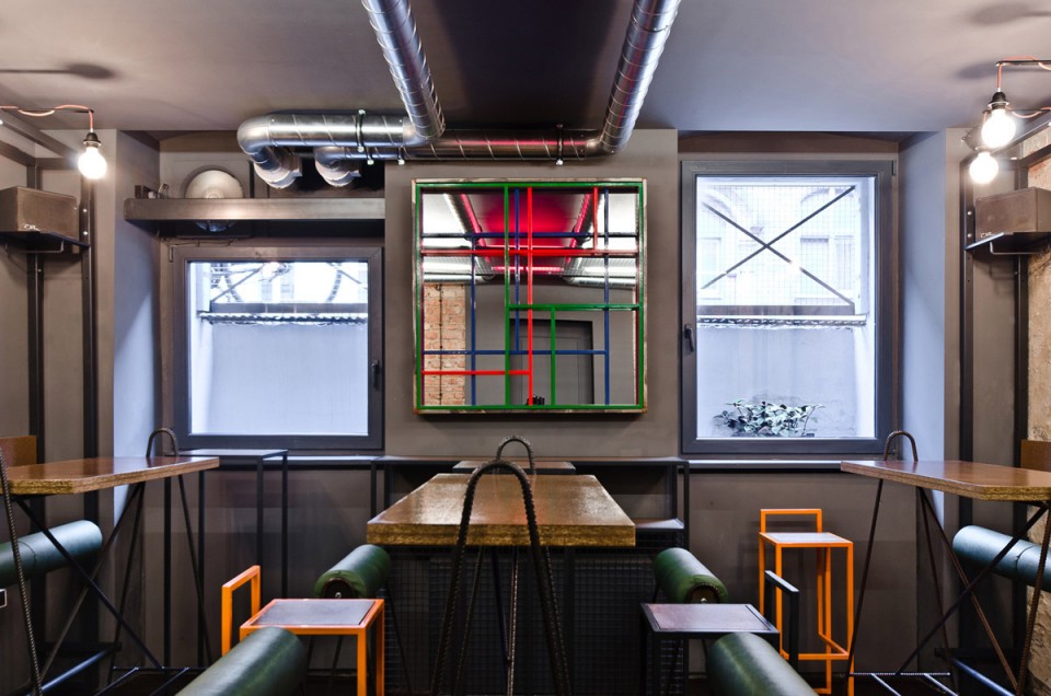 009-Źródło.bar by Adam Wiercinski Architekt