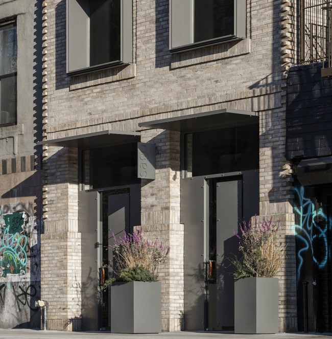 009-120 allen street by Grzywinski + Pons