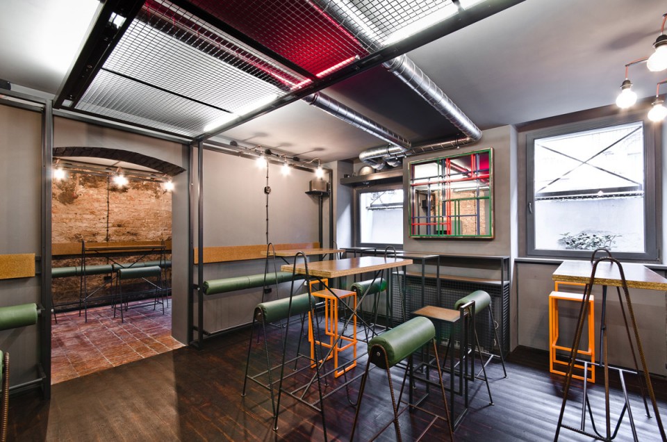 010-Źródło.bar by Adam Wiercinski Architekt