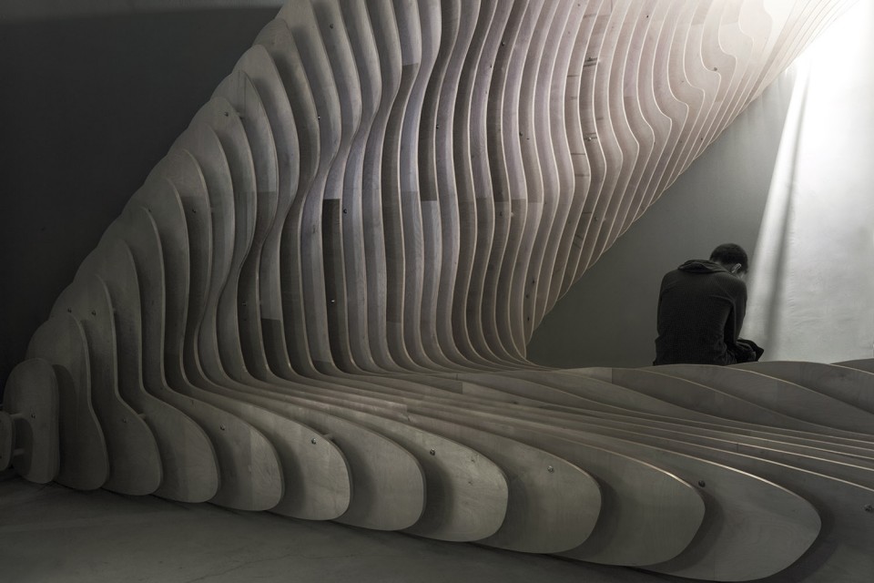 010-Tri-Fold by Alper Derinbogaz (1)