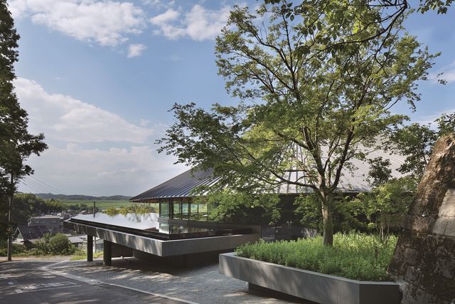 012-Sayama Lakeside Cemetery Community Hall by Hiroshi Nakamura & NAP