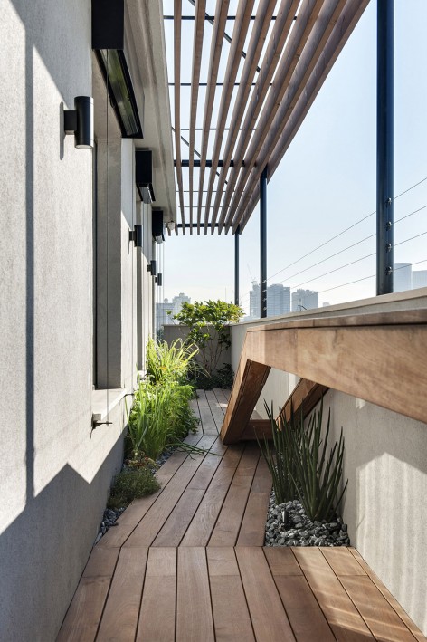 026-Duplex Penthouse apartment by Toledano +Architects