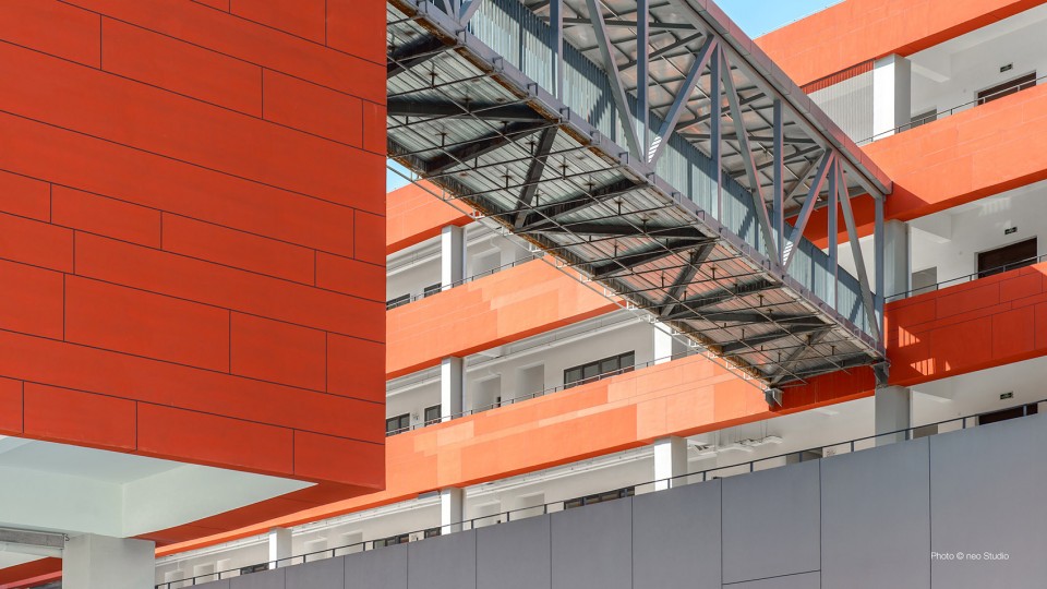 36 Bridge Hefei No.45 Middle School by VolumeOne