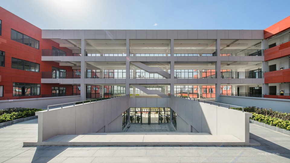 38 Grand Stairs & Walkways Hefei No.45 Middle School by VolumeOne
