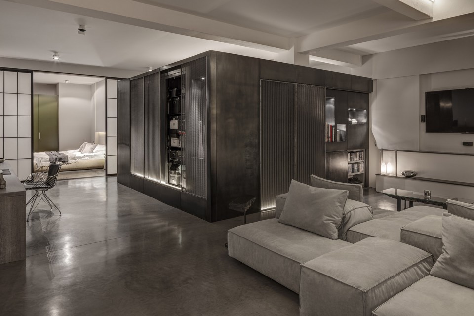 007-Theatrical Apartment by APALONDON