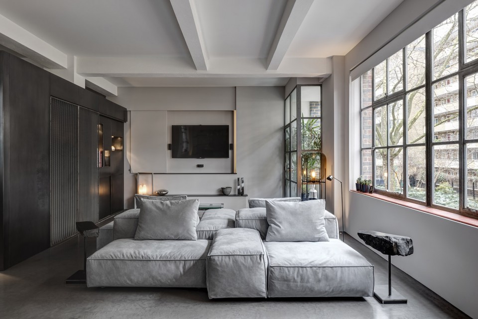 019-Theatrical Apartment by APALONDON