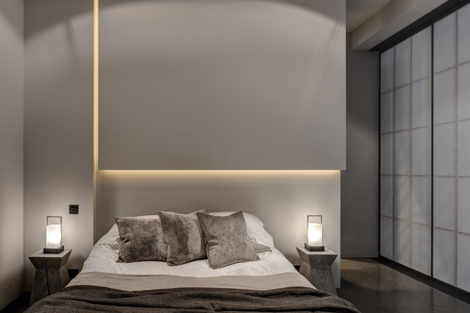 024-Theatrical Apartment by APALONDON
