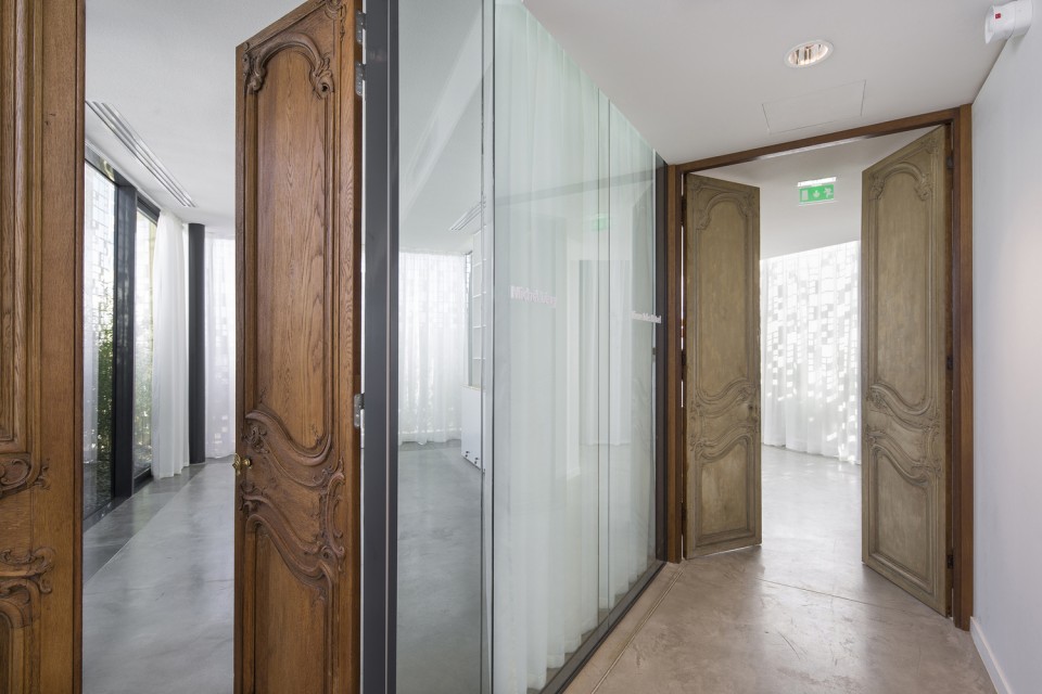 025-Hachette by Jacques Ferrier Architectures
