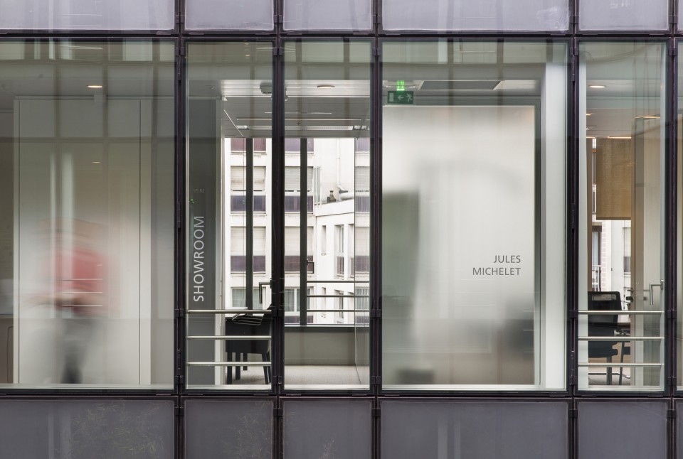 026-Hachette by Jacques Ferrier Architectures
