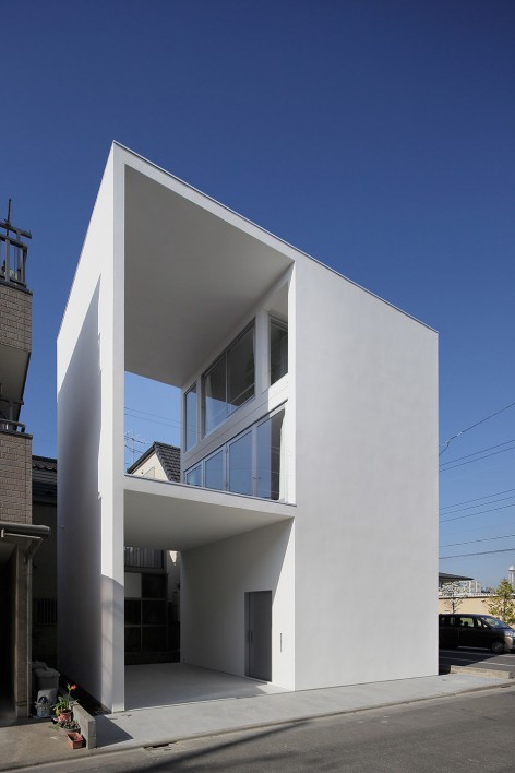 1- LHBT_002m Little House with a Big Terrace by Takuro Yamamoto Architects