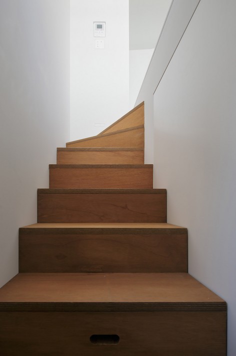 1- LHBT_008m Little House with a Big Terrace by Takuro Yamamoto Architects