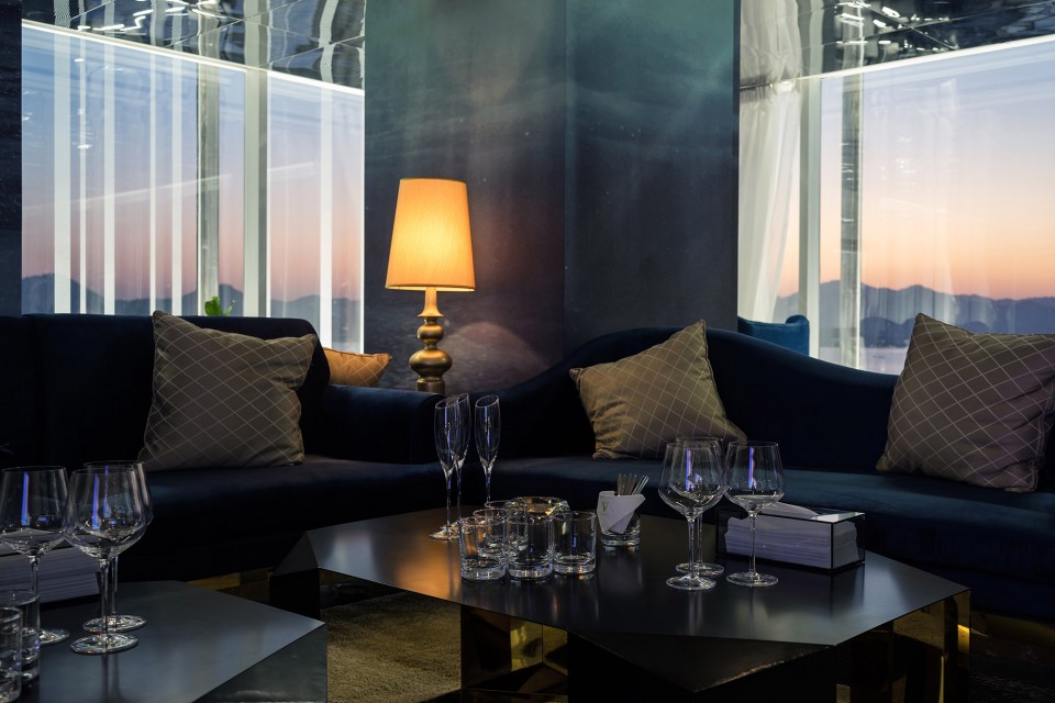 15_6F_Private Room丨大包间 V+ Lounge by the West Lake by Studio Waffles and LYCS Architecture