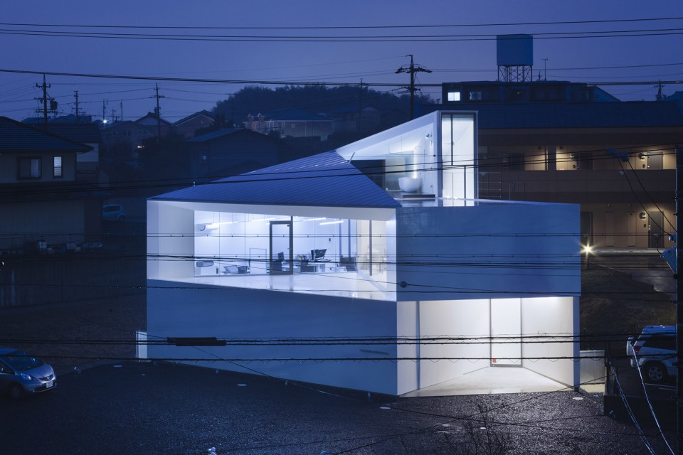 002-Accidental Office by Blues Design Office