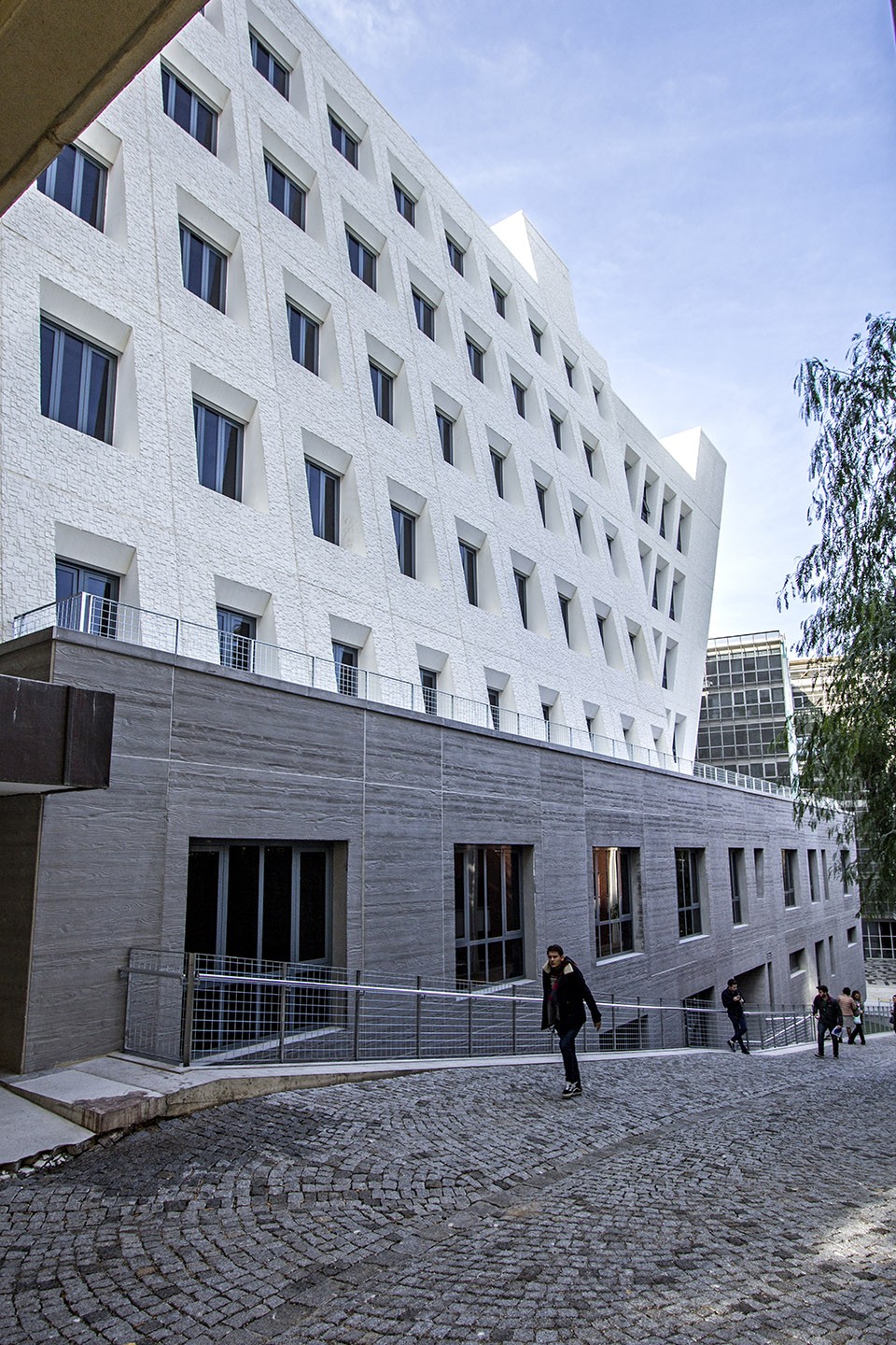 009-Foreign Language Building by AUDB