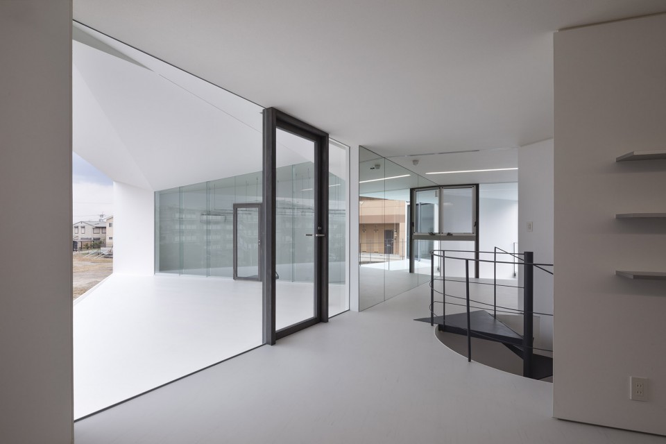 012-Accidental Office by Blues Design Office
