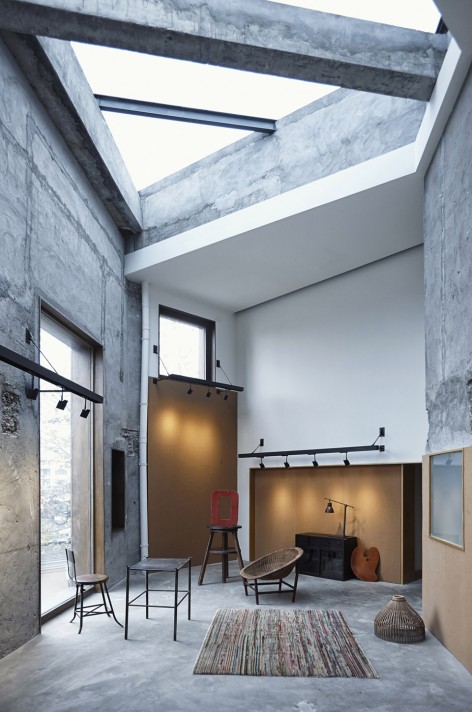 012-Living Room by Tsao & McKown Architects
