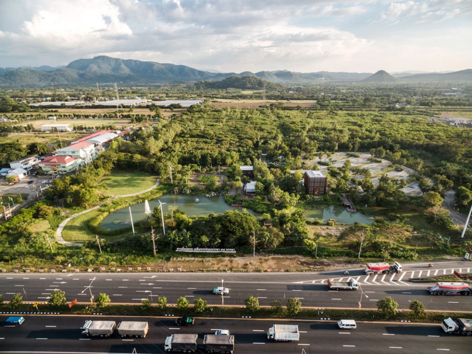 001-Ming Mongkol Green Park by Landscape Architects 49 Limited