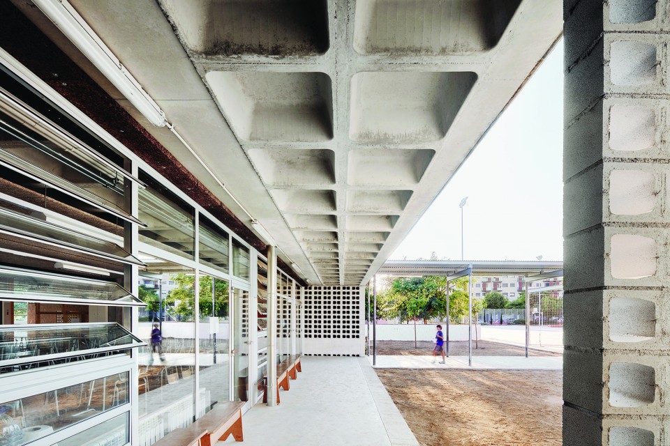 005-Solar school in Vilanova i la Geltrú by AIXOPLUC