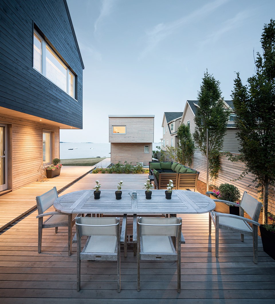 007-Quincy Bay Residence by Go Logic