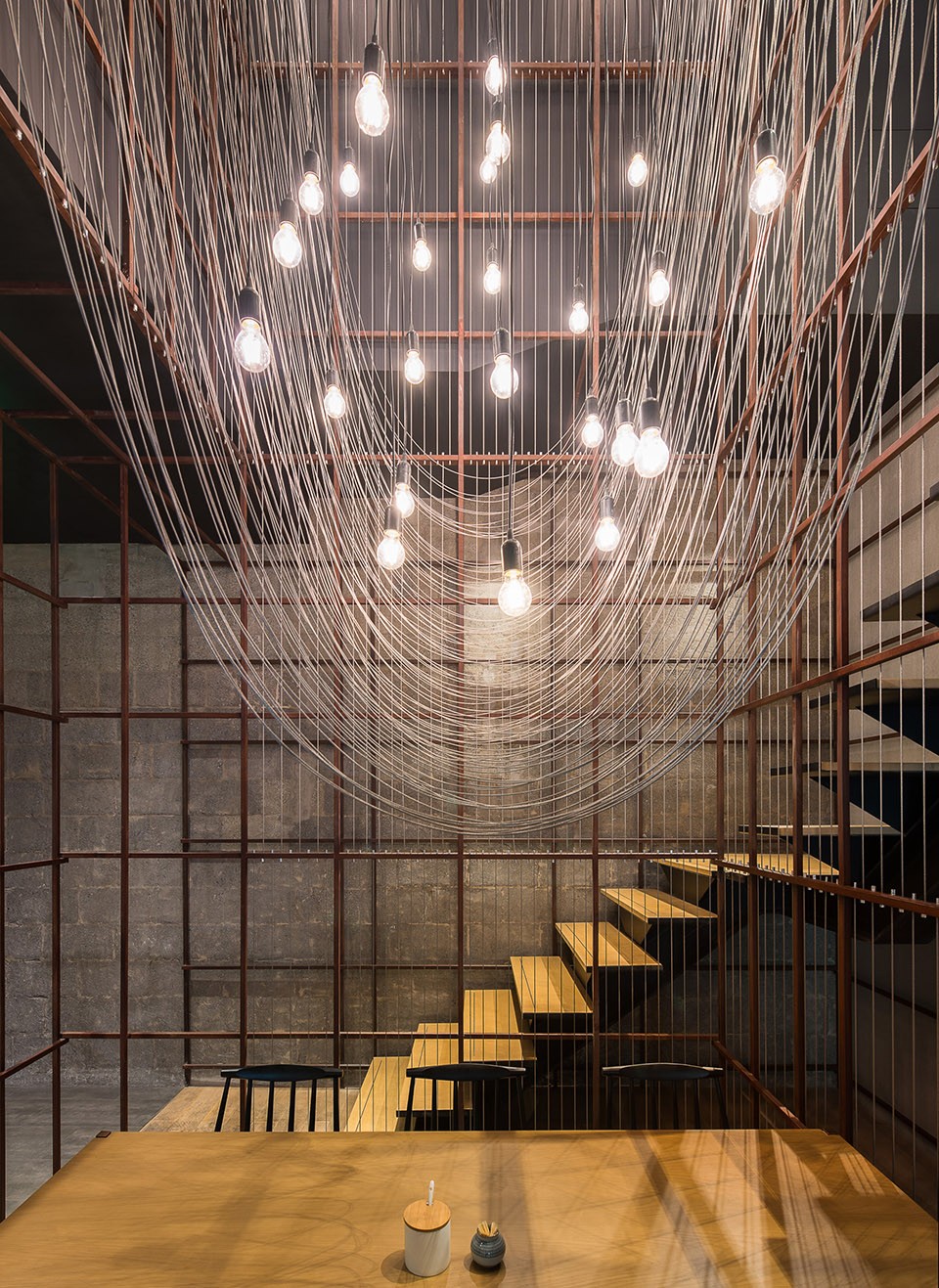 1 _LUK09_FOR WEB_2400 Noodle Diner Sanlitun SOHO, Beijing by Lukstudio