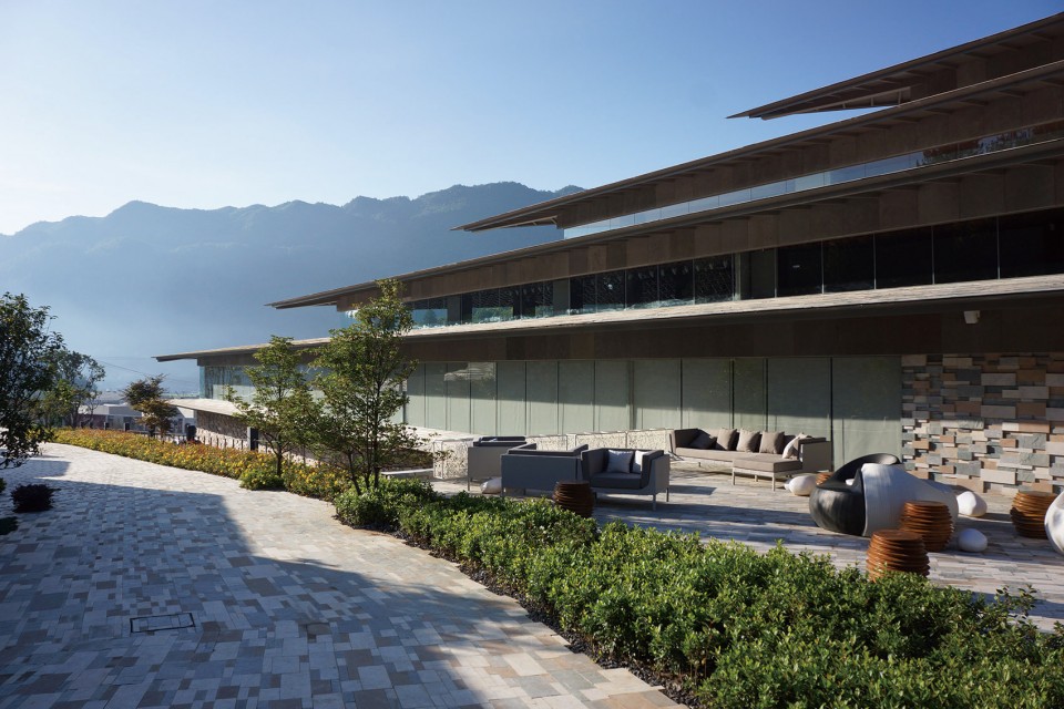 4-Yunfeng Spa Resort by Kengo Kuma and Associates1