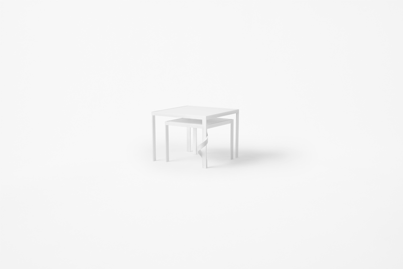 tangle_table05_akihiro_yoshida