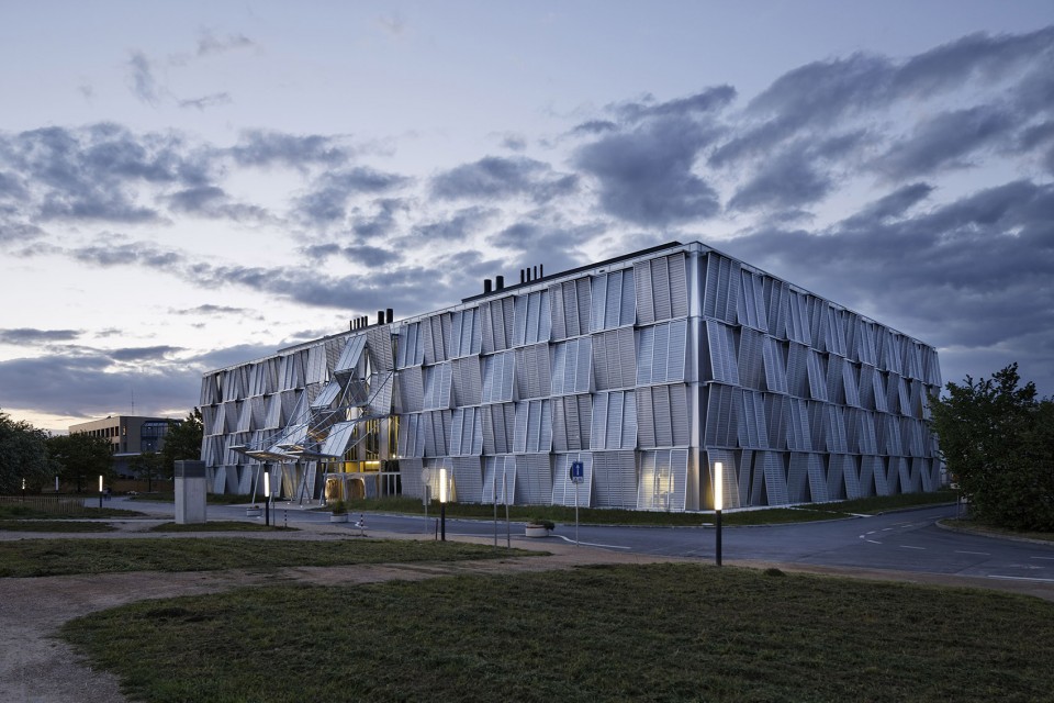 001-NEW MECHANICS HALL - ME BUILDING by Dominique Perrault Architect