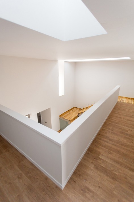 012-House R+ by OOIIO Architecture