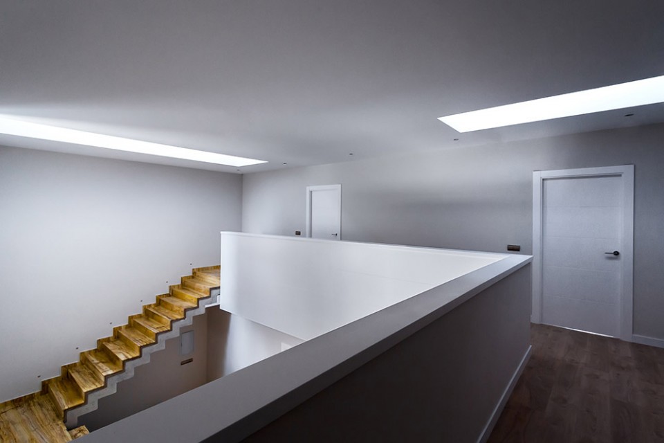 015-House R+ by OOIIO Architecture