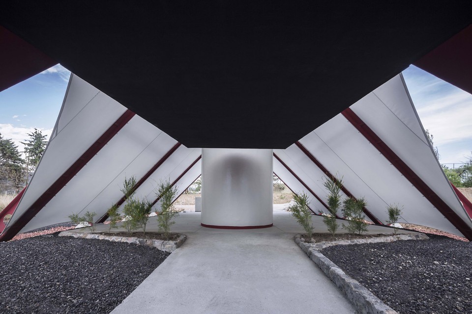 007-Jardín San Hipólito by EL UMBRAL