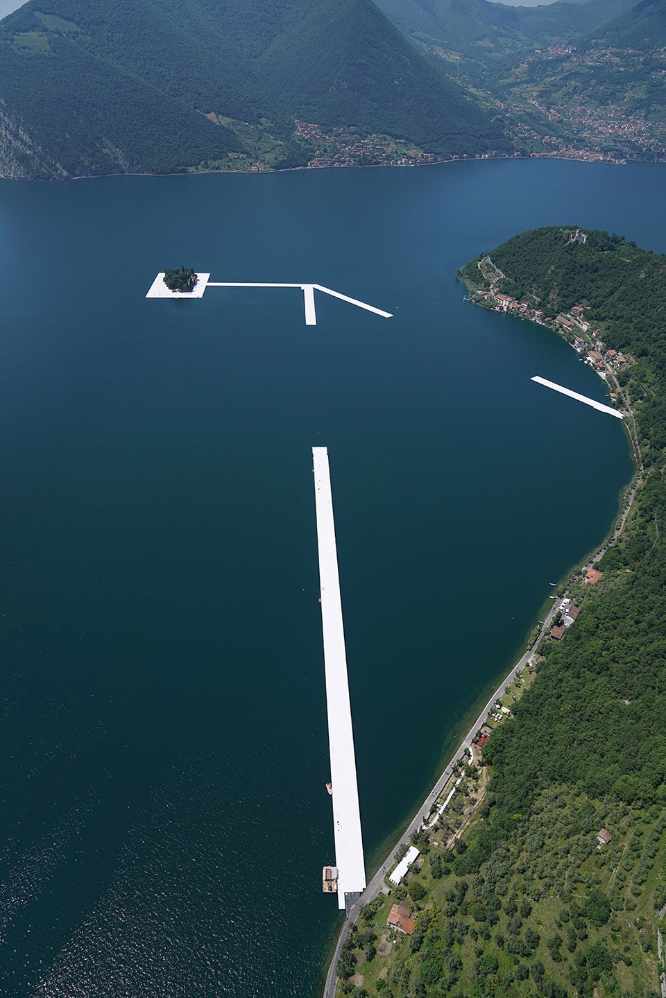 007-The Floating Piers by Christo