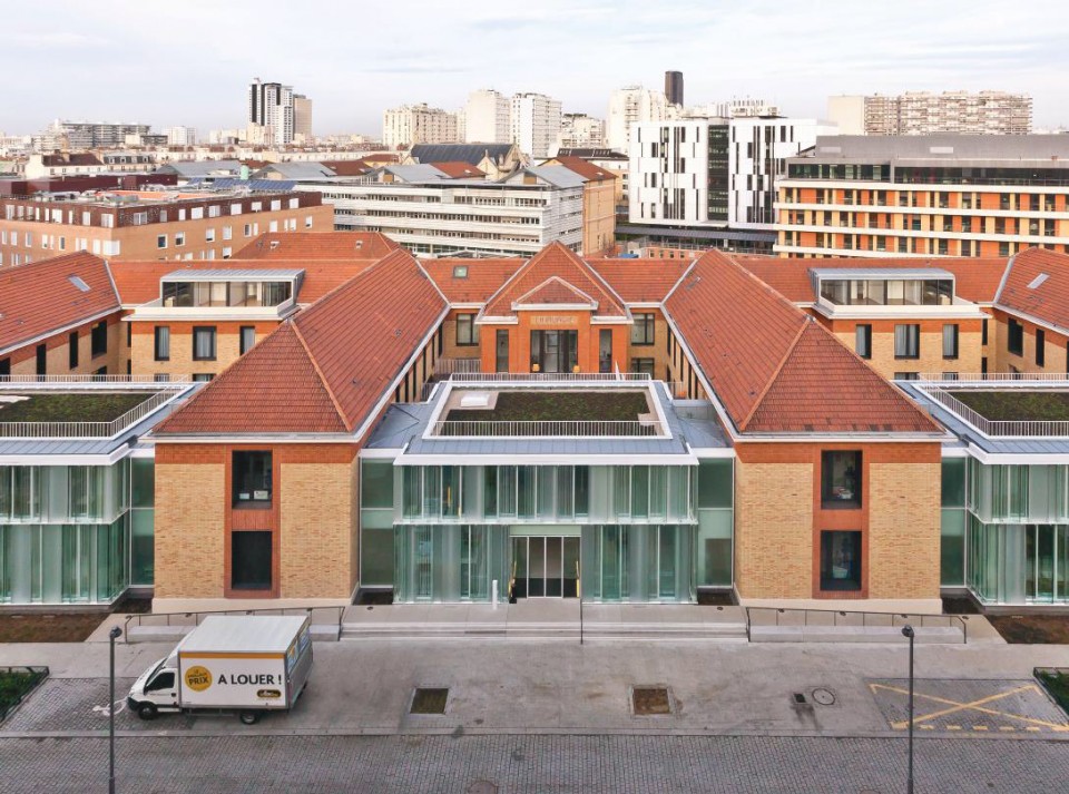 002-Hospital Complex Broussais by a+ samueldelmas