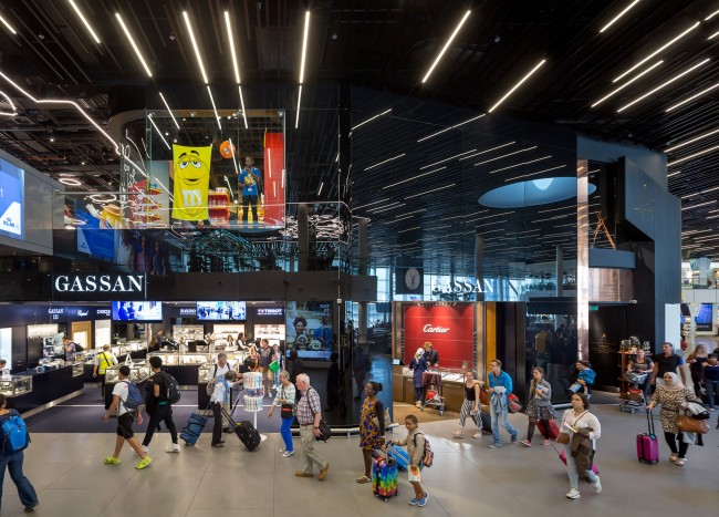 Schiphol Lounge 2