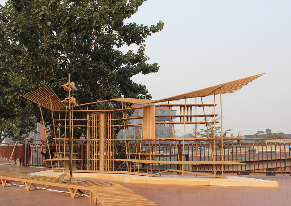 WEI architects-3-Floating bamboo steel sculpture_“悬“竹钢装置