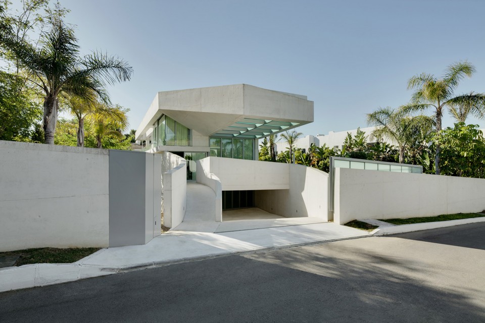 001-Jellyfish House by Wiel Arets Architects