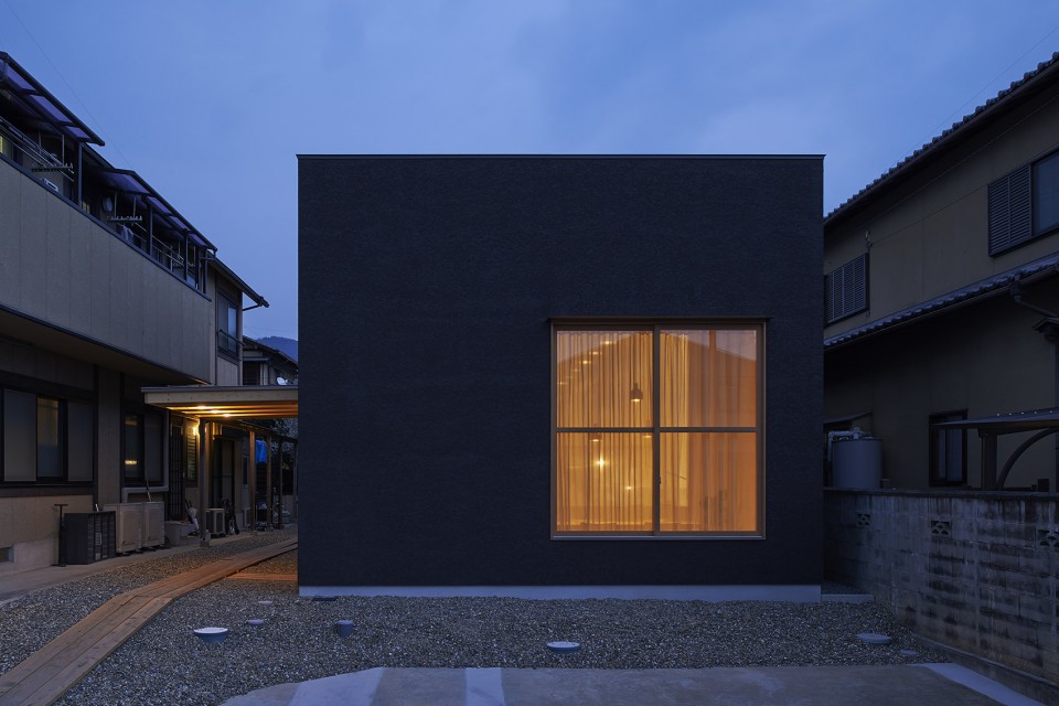 002-office-T by Mitsutomo Matsunami