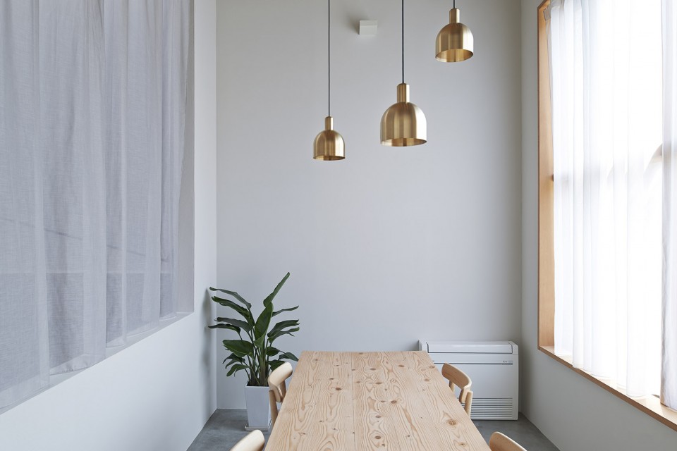 004-office-T by Mitsutomo Matsunami