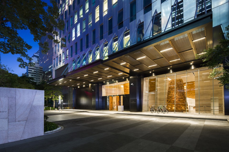 005- R&F Yingkai Square mixed-use tower by Goettsch Partners
