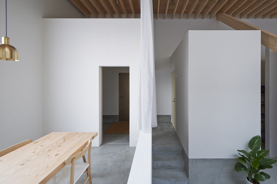 006-office-T by Mitsutomo Matsunami